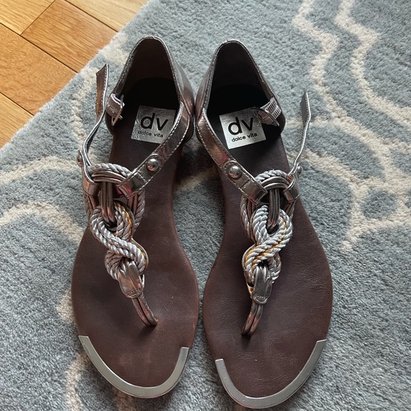 Dolce vita flat sandals - Picture 2 of 3